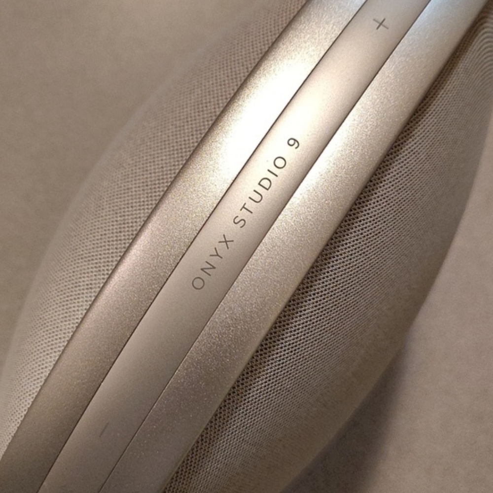 Harmon Kardon Onyx Studio 9 - Picture 5 of 6